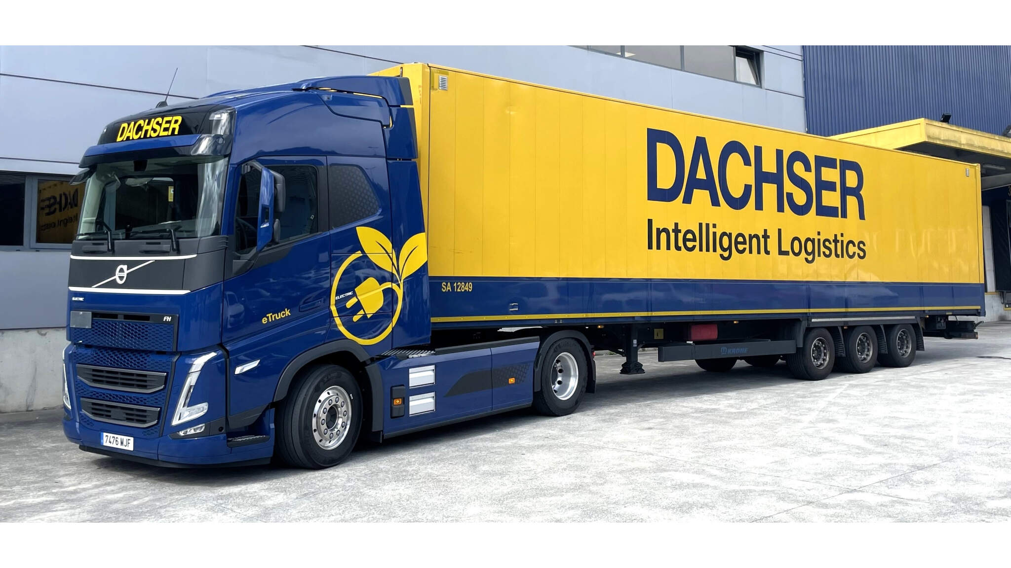 DACHSER adquire novos camiões elétricos Volvo FH Electric para a frota em Espanha