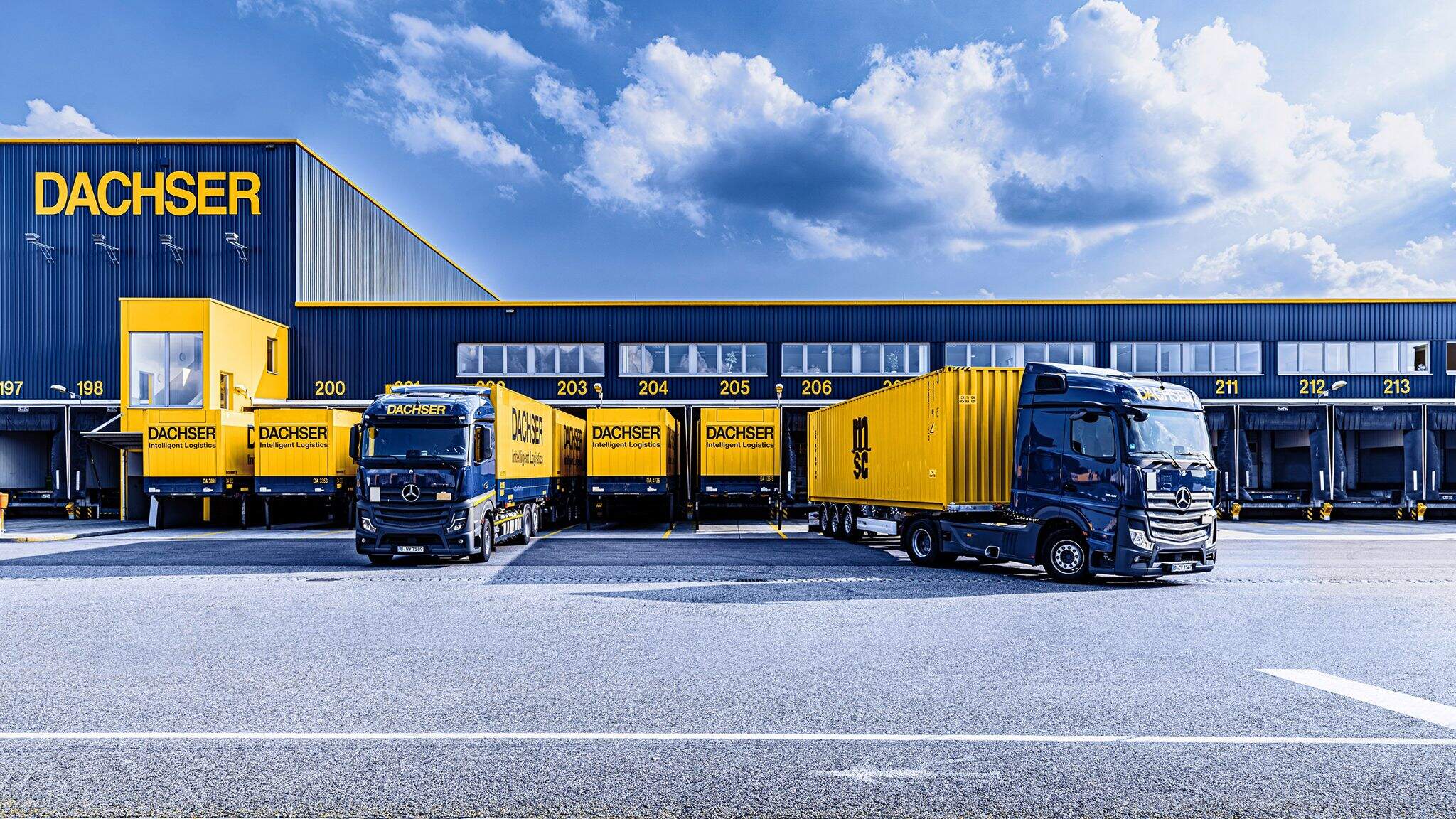 O Grupo Lenze, especialista global em automação e tecnologia de acionamento, aposta numa logística inteligente. O Grupo Lenze, especialista global em automação e tecnologia de acionamento, aposta numa logística inteligente.